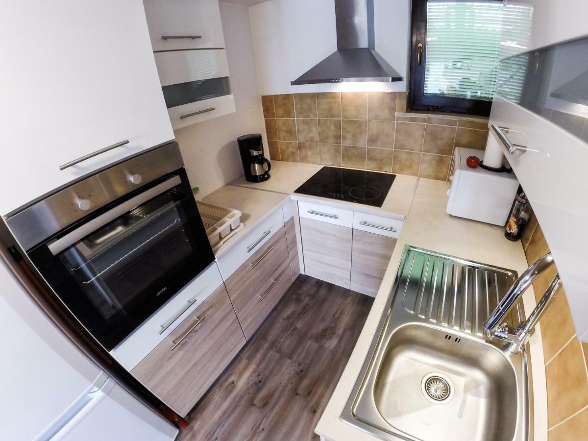 Apartament Pocitniska Hisa Pri Jezeru Dobrovnik Zewnętrze zdjęcie